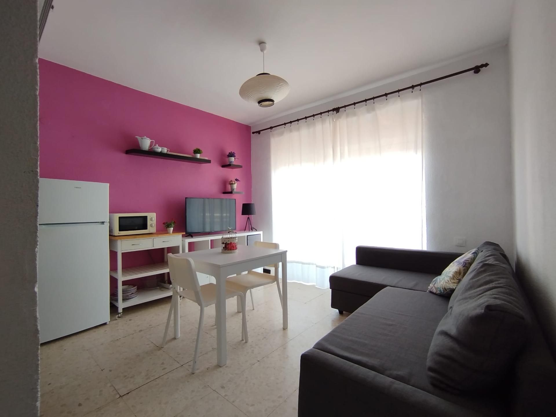 Sala d'estar de Apartament de lloguer en  Cádiz Capital amb Terrassa