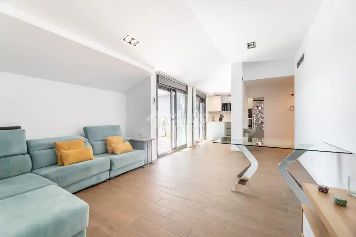 Living room of Flat for sale in Torrelodones  with Air Conditioner, Heating and Terrace