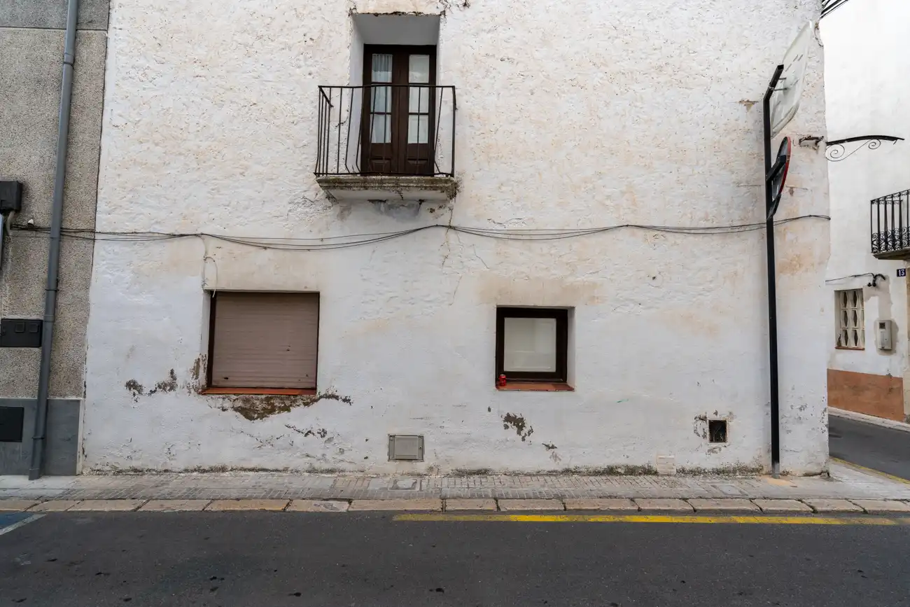 Vista exterior de Casa o xalet en venda en La Sénia amb Terrassa, Moblat i Balcó