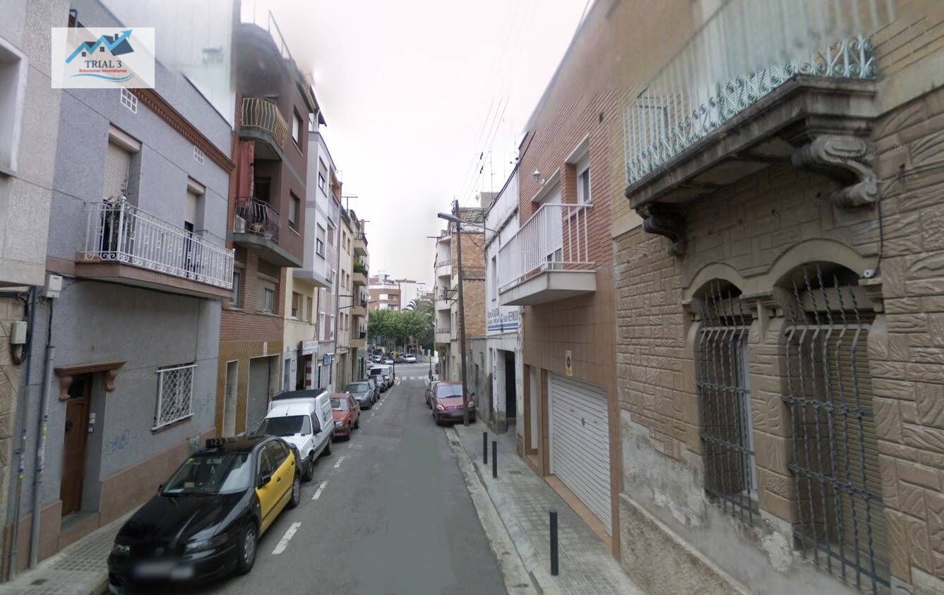 Vista exterior de Pis en venda en L'Hospitalet de Llobregat amb Terrassa