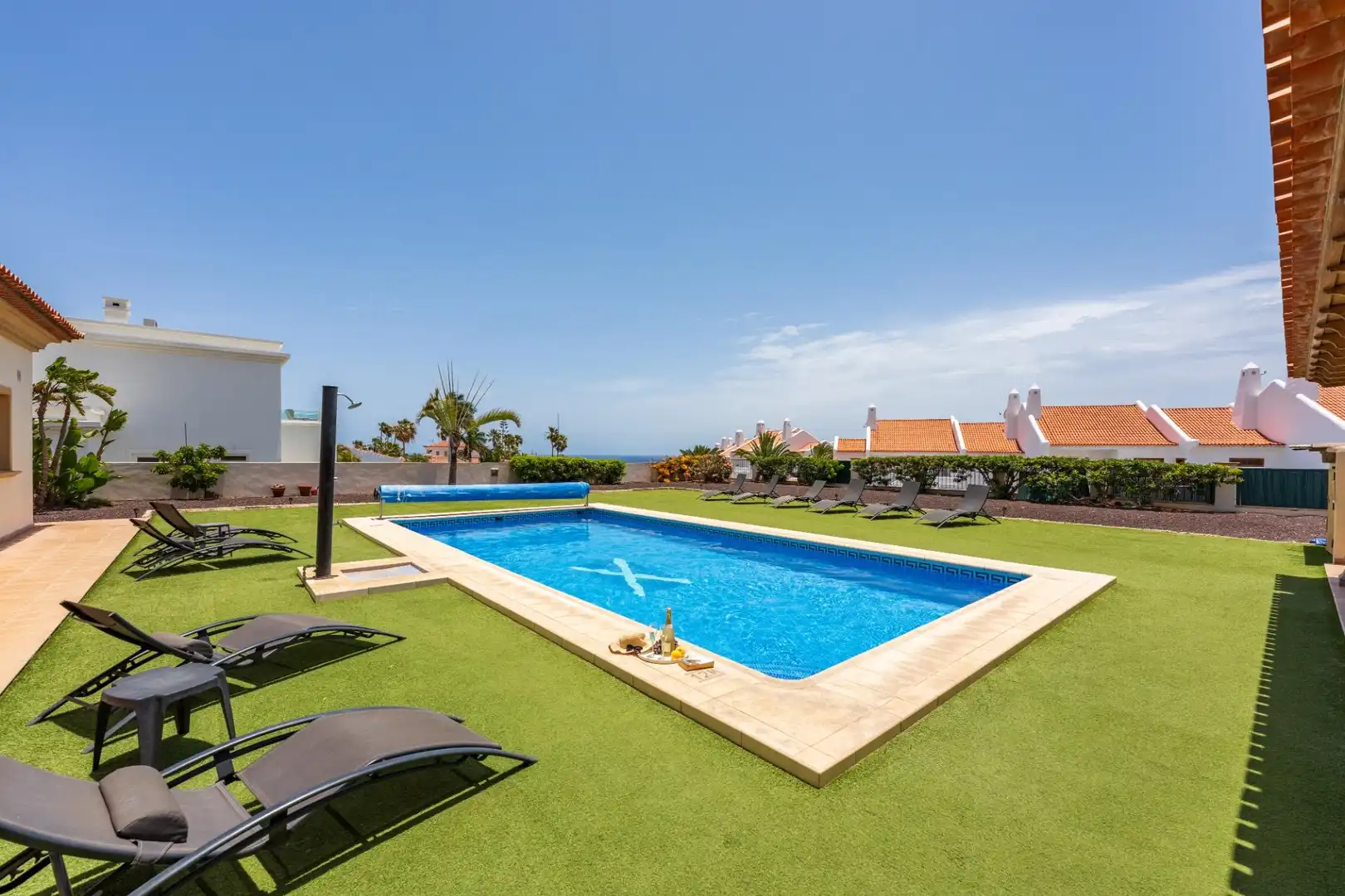 Swimming pool of Houses for sale in San Miguel de Abona  with Air Conditioner, Private garden and Terrace