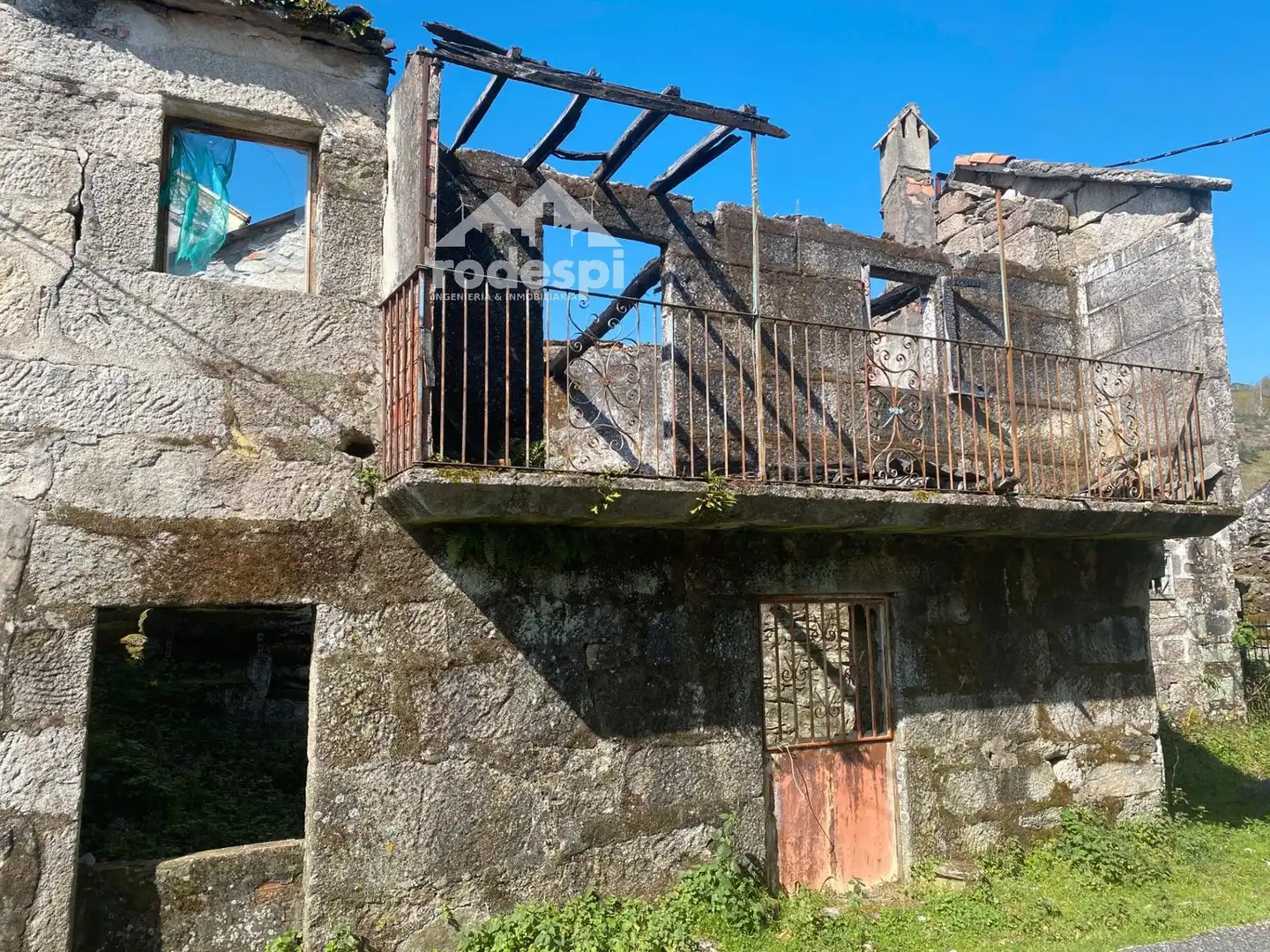 Vista exterior de Casa adosada en venta en Melón