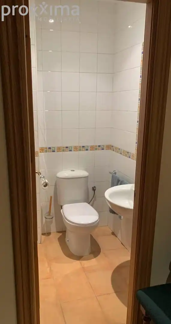 Bany de Casa o xalet en venda en Sevilla amb Aire condicionat i Traster