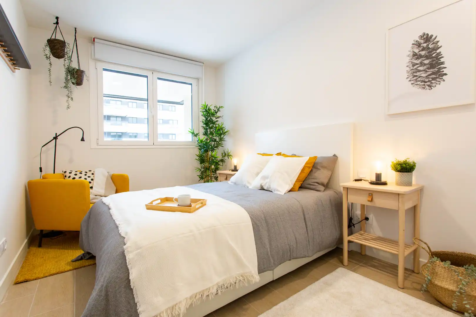 Habitación de Piso en venta en Alcalá de Henares con Aire acondicionado, Terraza y Trastero