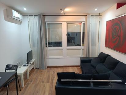 Sala d'estar de Apartament en venda en  Madrid Capital amb Aire condicionat i Calefacció