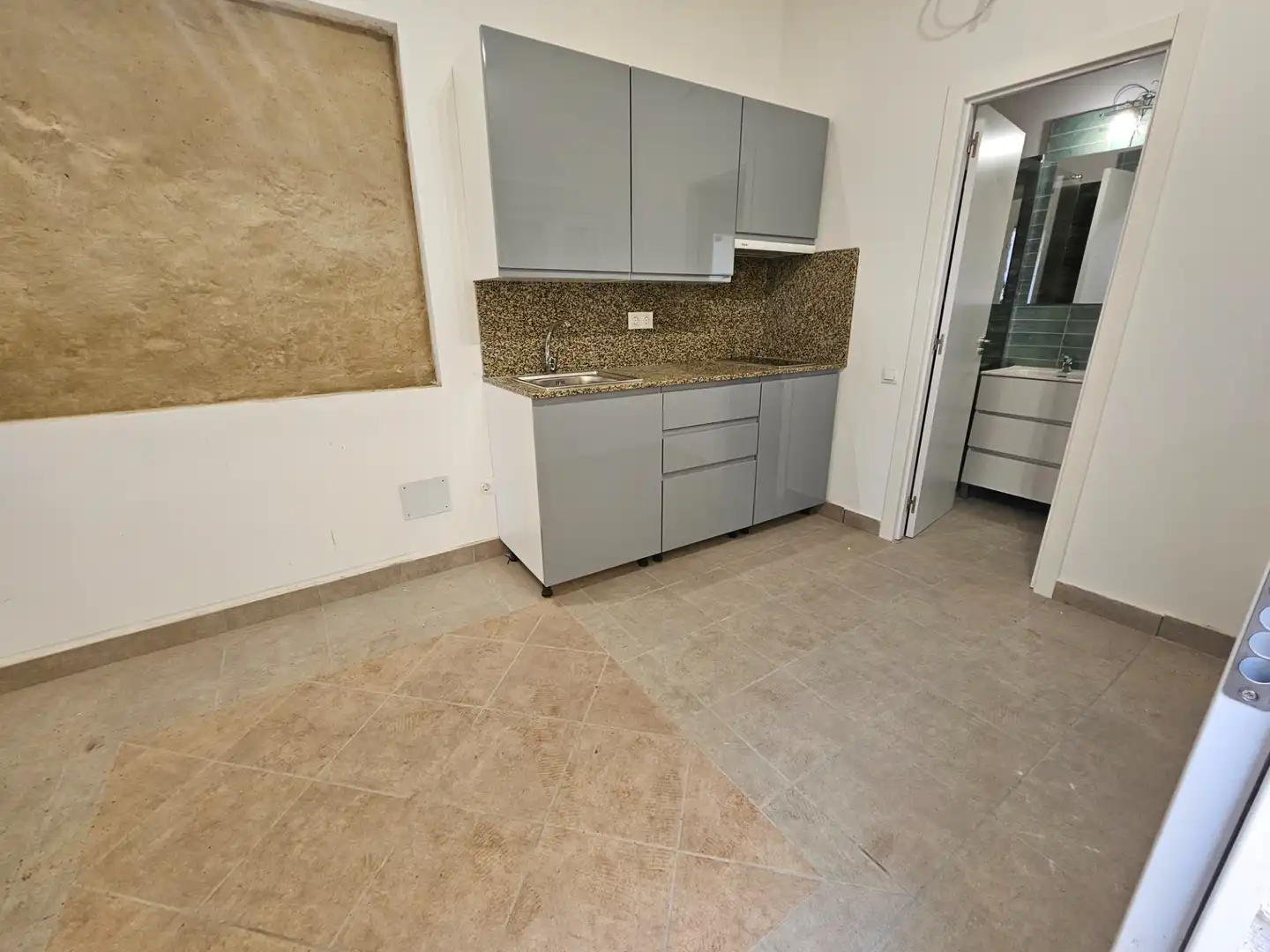 Room in Calle de los Mozos, Cabanillas de la Sierra