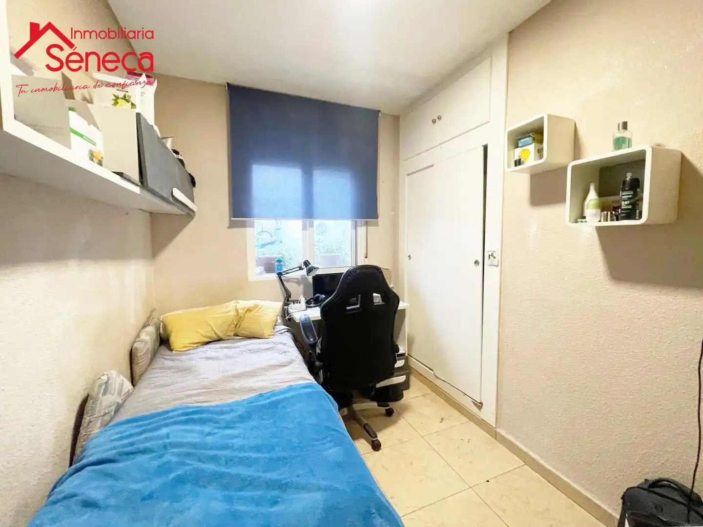 Bedroom of Flat for sale in Córdoba  with Air Conditioner and Heating