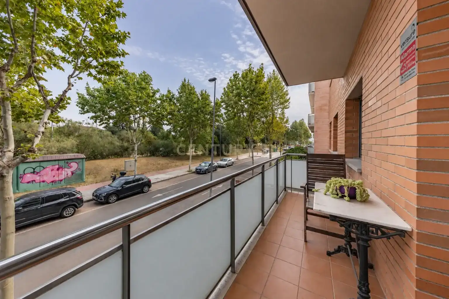 Vista exterior de Pis en venda en Parets del Vallès amb Aire condicionat, Traster i Piscina comunitària