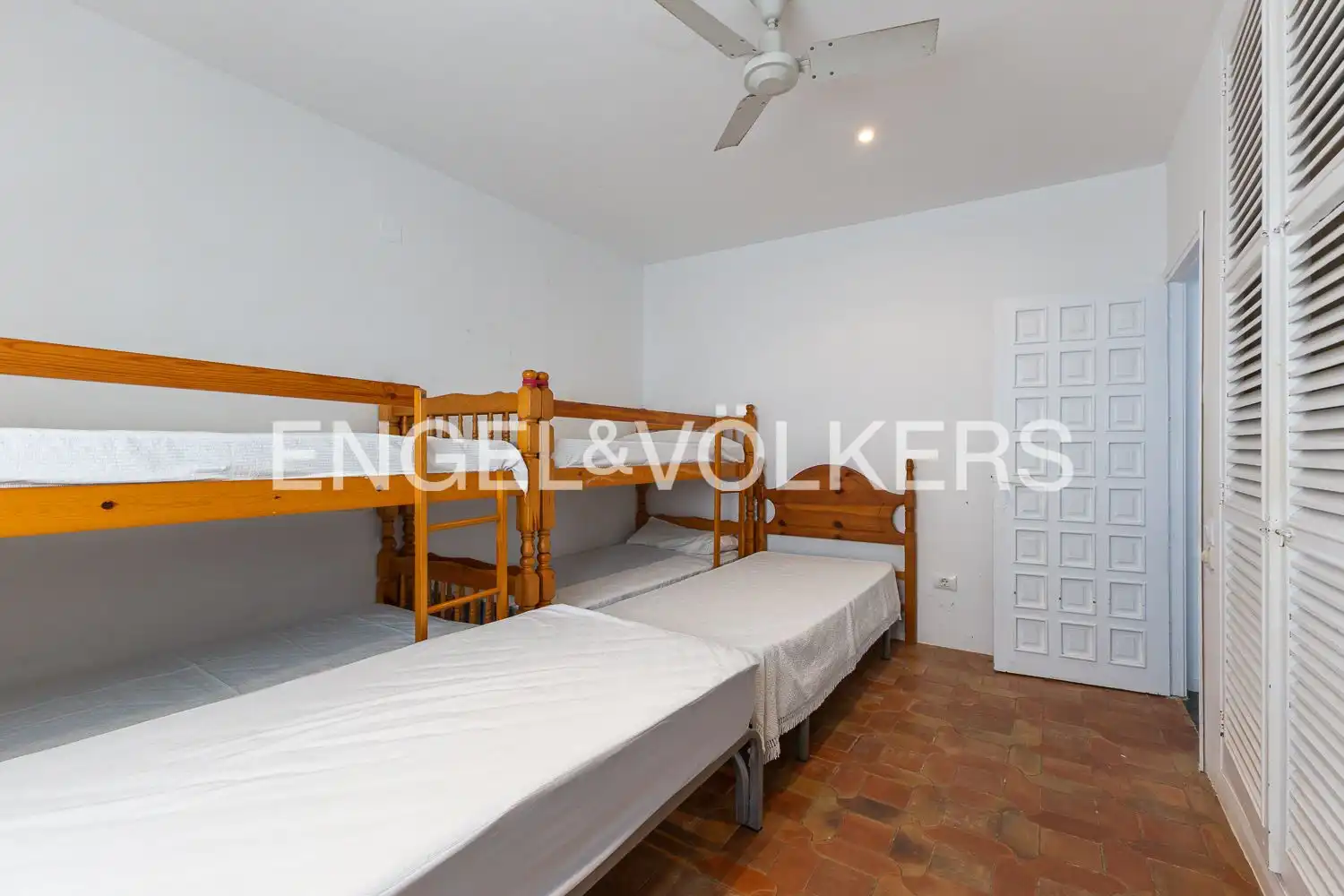 Houses for sale in Jávea / Xàbia  with Heating, Private garden and Storage room