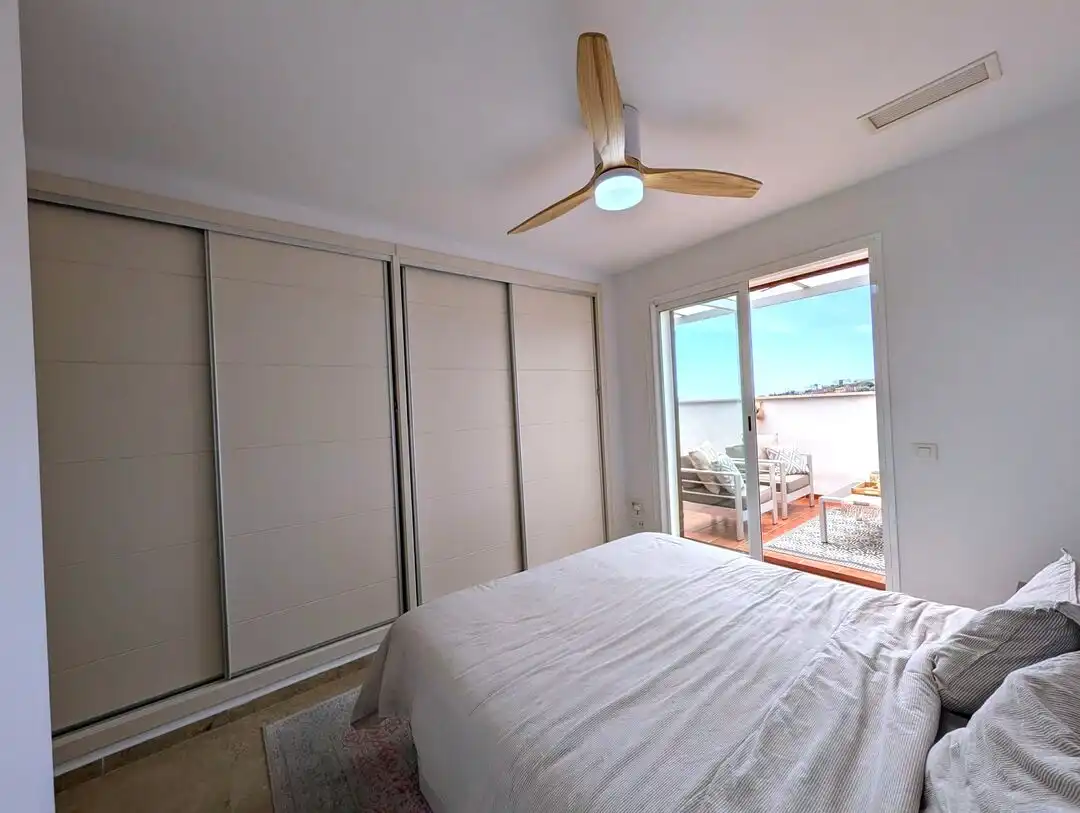 Habitación de Ático en venta en La Alcaidesa con Aire acondicionado, Calefacción y Terraza