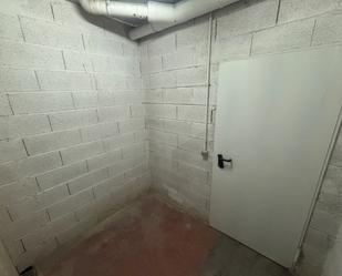 Box room to rent in Vic