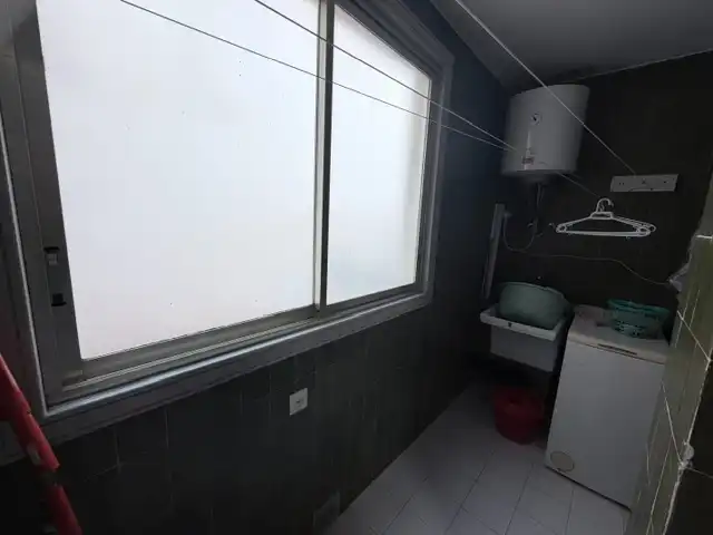 Baño de Piso en venta en Huelva con Aire acondicionado, Calefacción y Parquet