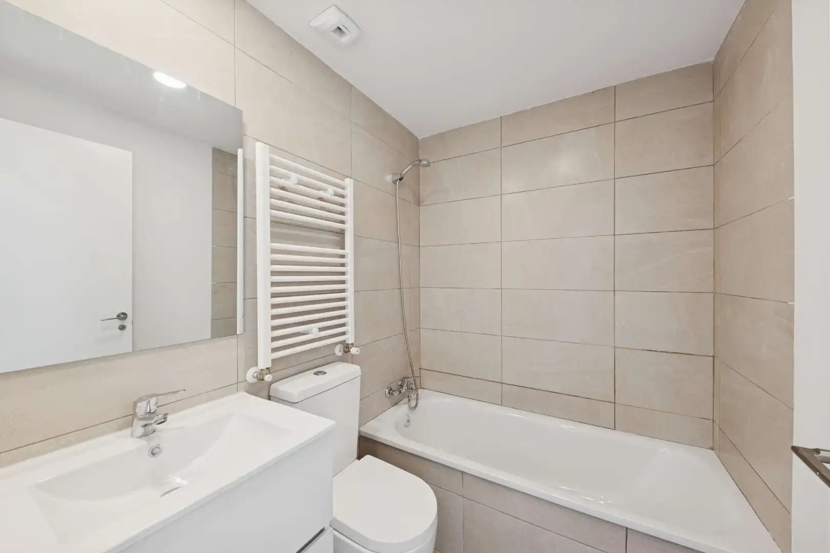 Neubau-Wohnung mit Pool zur Miete in Calle Ganaderos 22, imagen 11