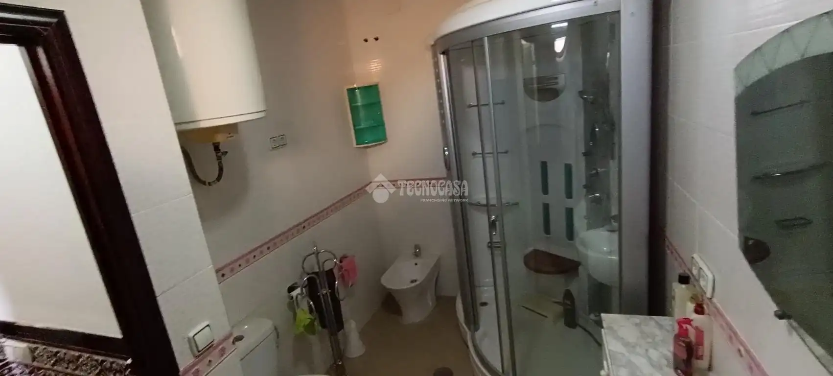 Bany de Finca rústica en venda en Dos Hermanas amb Aire condicionat, Terrassa i Piscina