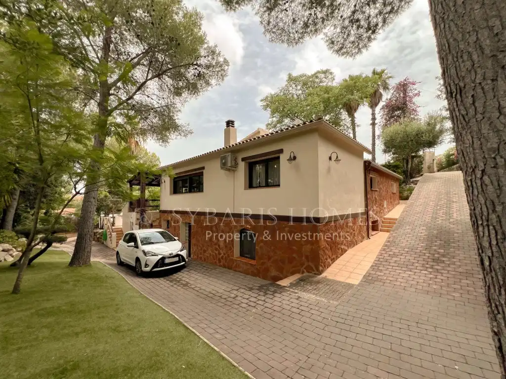 Exterior view of Houses for sale in Dénia  with Air Conditioner, Private garden and Terrace