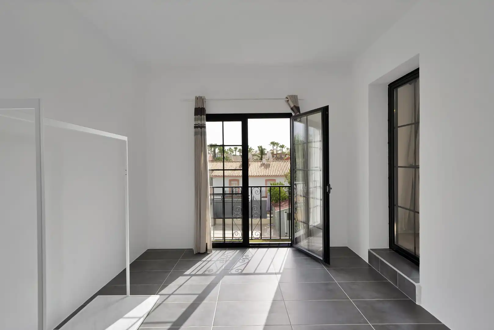 Balcony of Detached homes for sale in Estepona  with Air Conditioner, Heating and Private garden