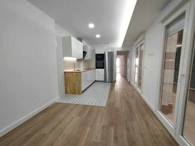 Piso en Venta en De Antonio Rocasolano en Paseo Sagasta