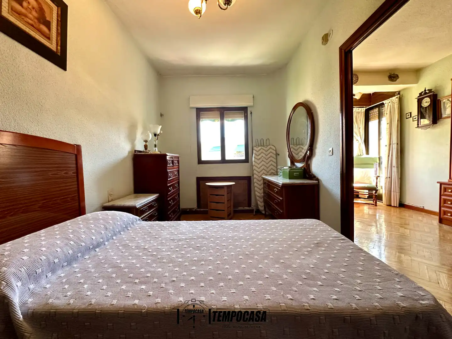 Bedroom of Flat for sale in Madrid  with Air Conditioner, Heating and Furnished