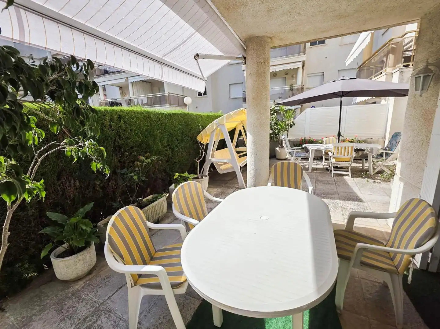 Terraza de Planta baja en venta en Cunit con Amueblado y Piscina comunitaria