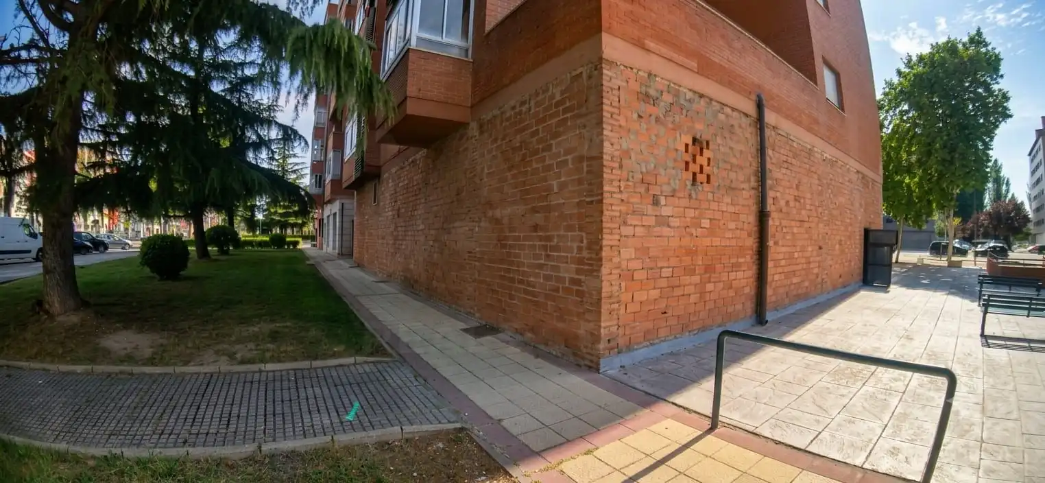 Locale commerciale in vendita a Plaza ANTONIO DE PEREDA 2 2, imagen 2