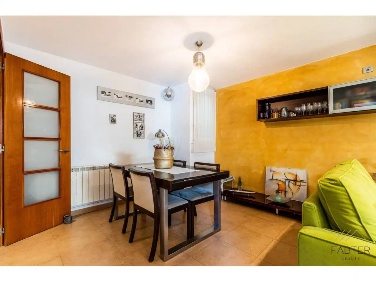 Esszimmer von Dachboden zum Verkauf in Terrassa mit Klimaanlage, Heizung und Terrasse