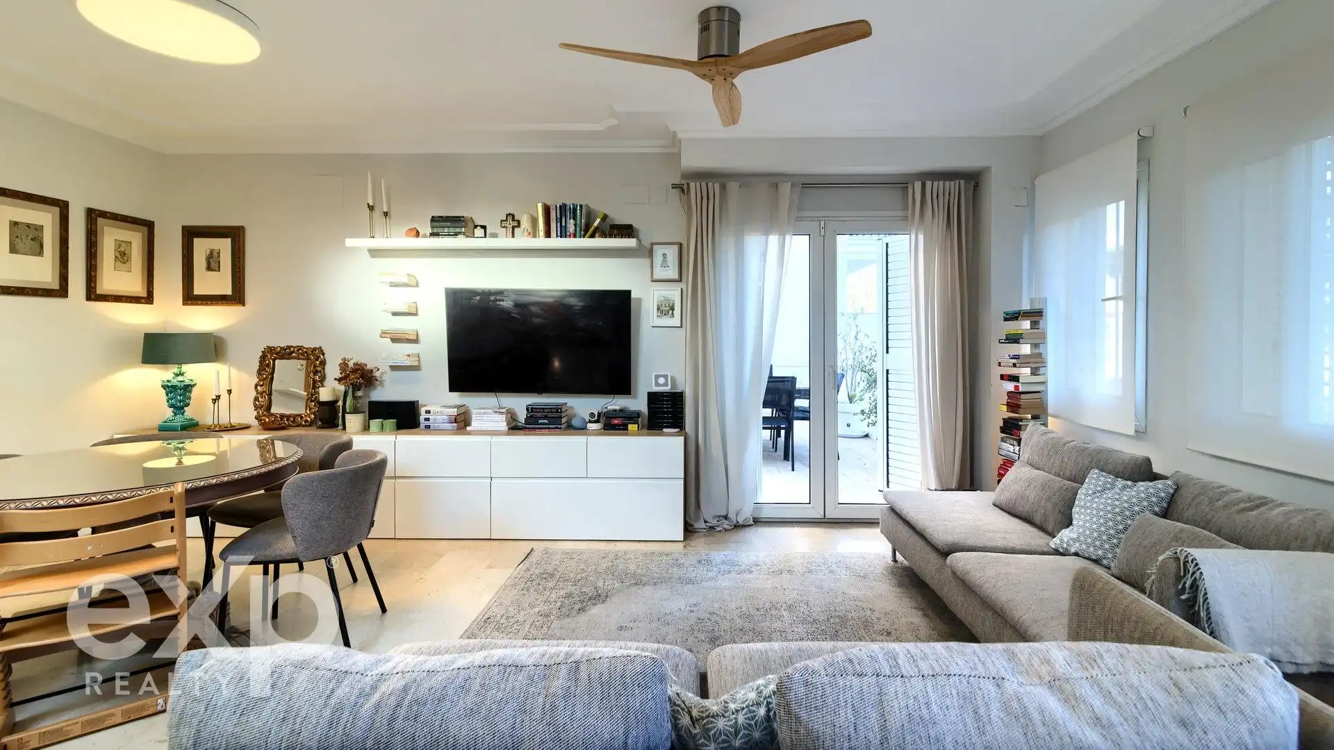Sala de estar de Casa o chalet en venta en Godella con Aire acondicionado, Calefacción y Jardín privado