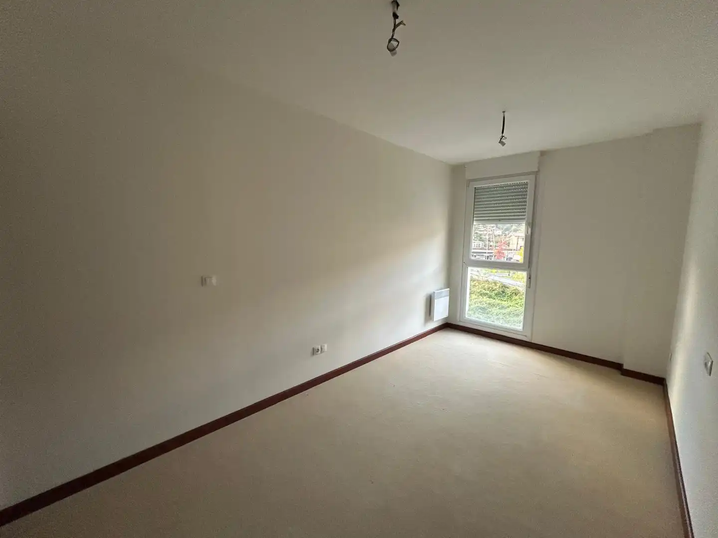 Habitación de Piso en venta en Zalla  con Trastero y Balcón