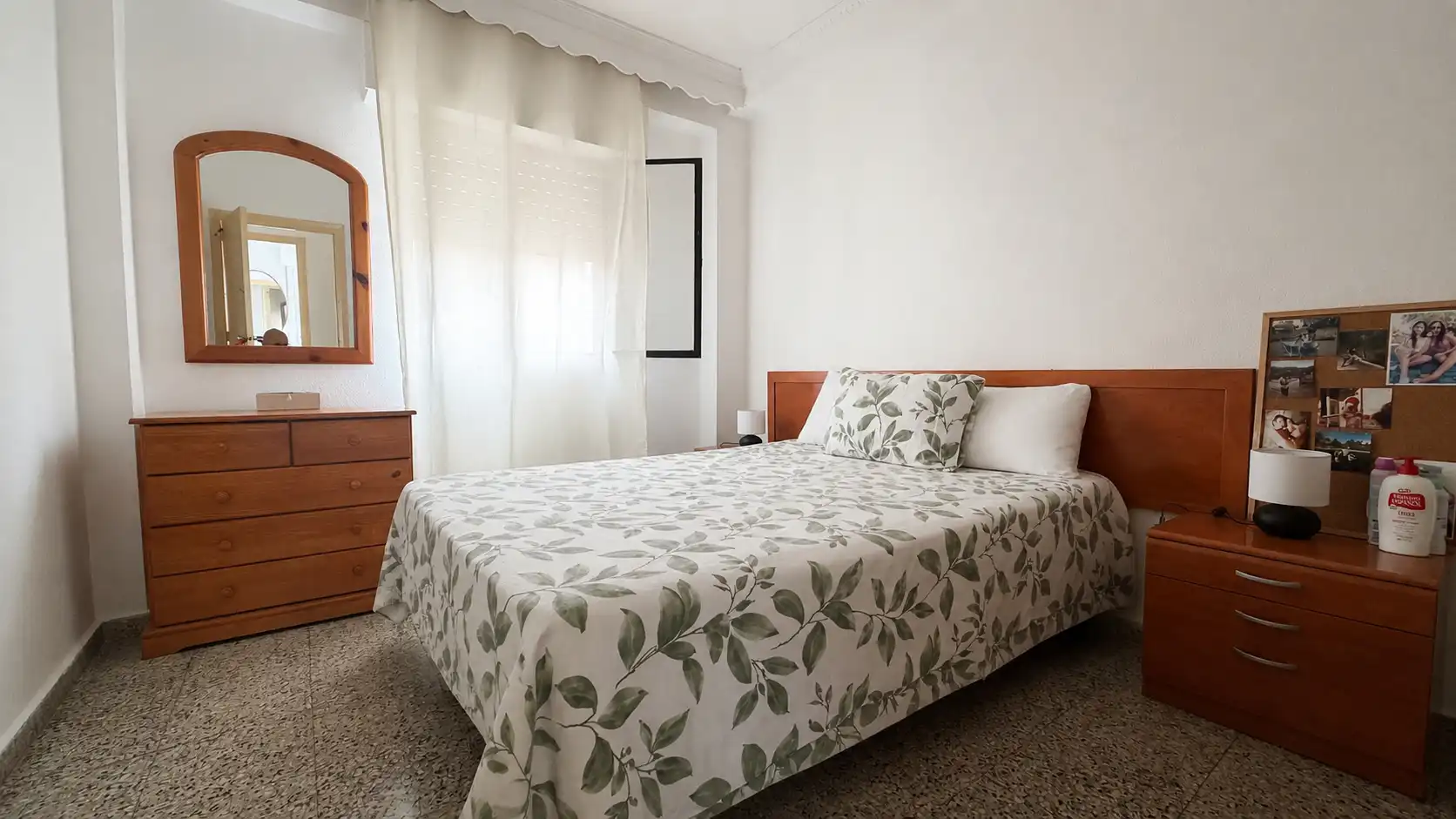 Habitación de Piso en venta en Málaga con Amueblado, Horno y Lavadora