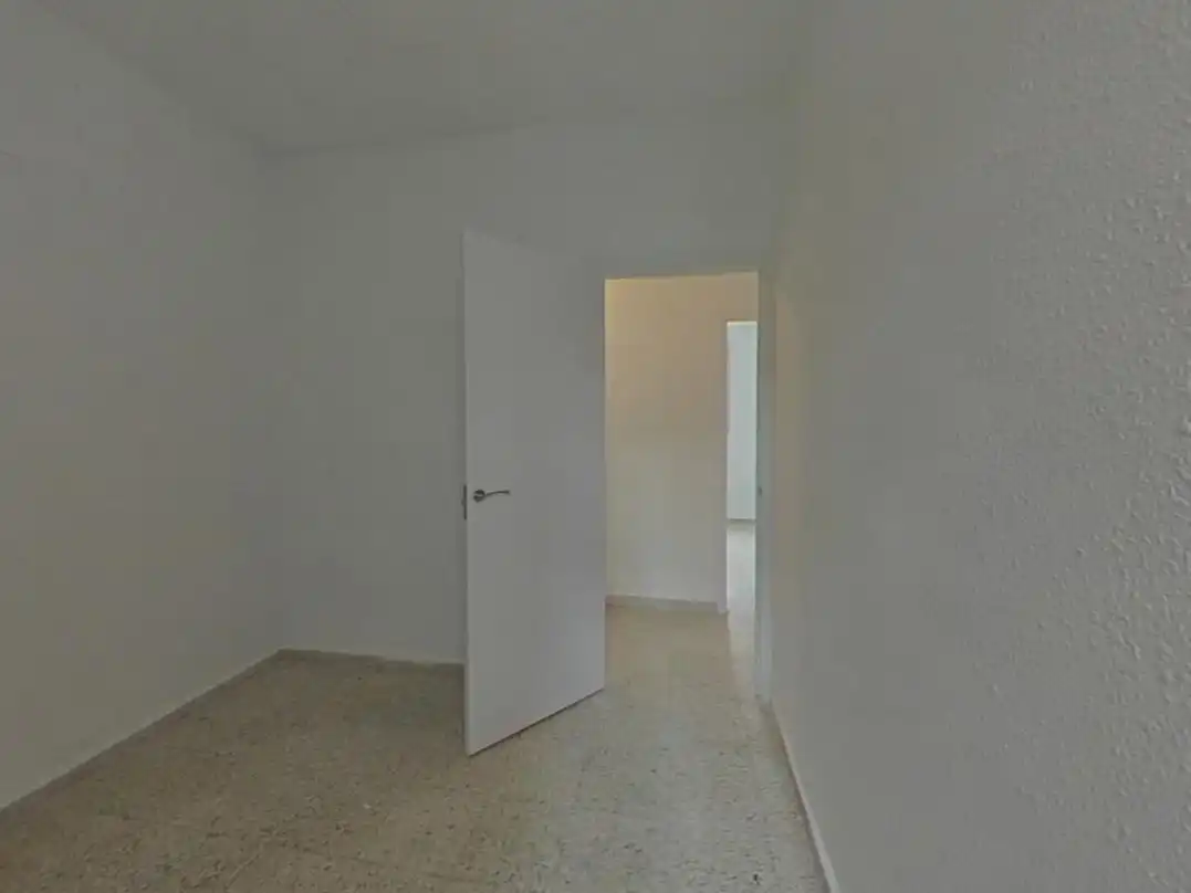 Flat with lift for sale in MAQUEDA 80