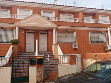 Casa pareada en venta en Travesía Gañanes