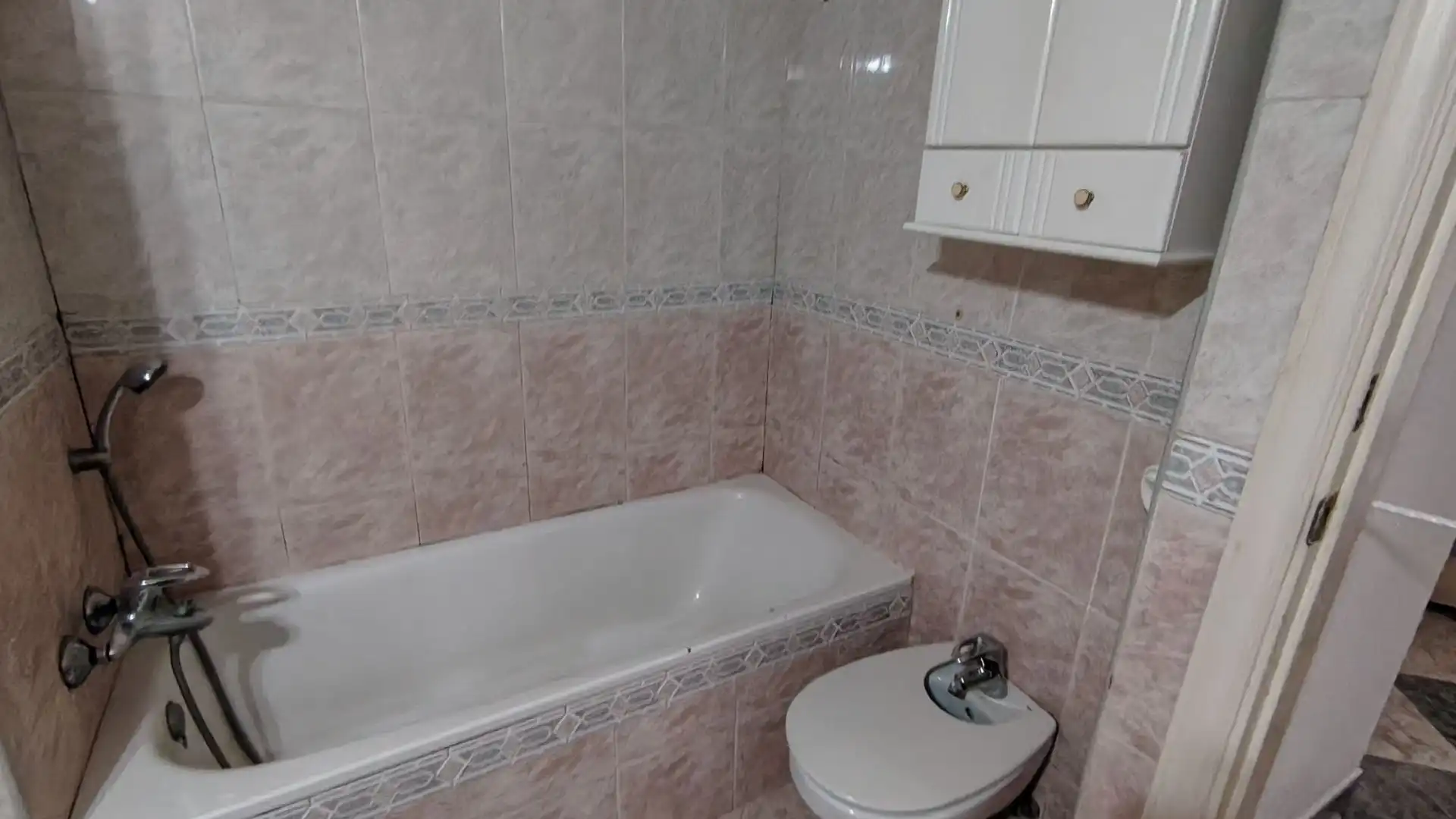 Bathroom of Flat for sale in Torrejón de Ardoz  with Heating, Terrace and Storage room
