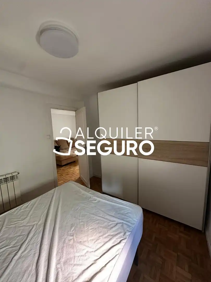 Bedroom of Flat for rent in Carabanchel