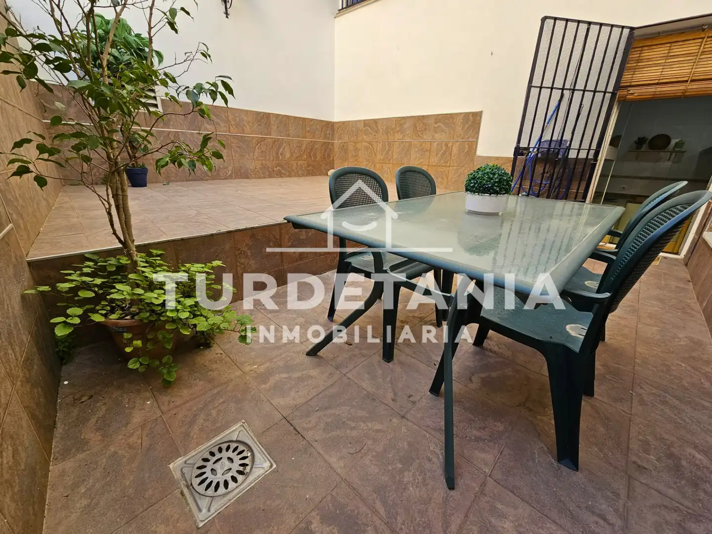 Ground floor for sale in V Centenario - Piletas - Capuchinos