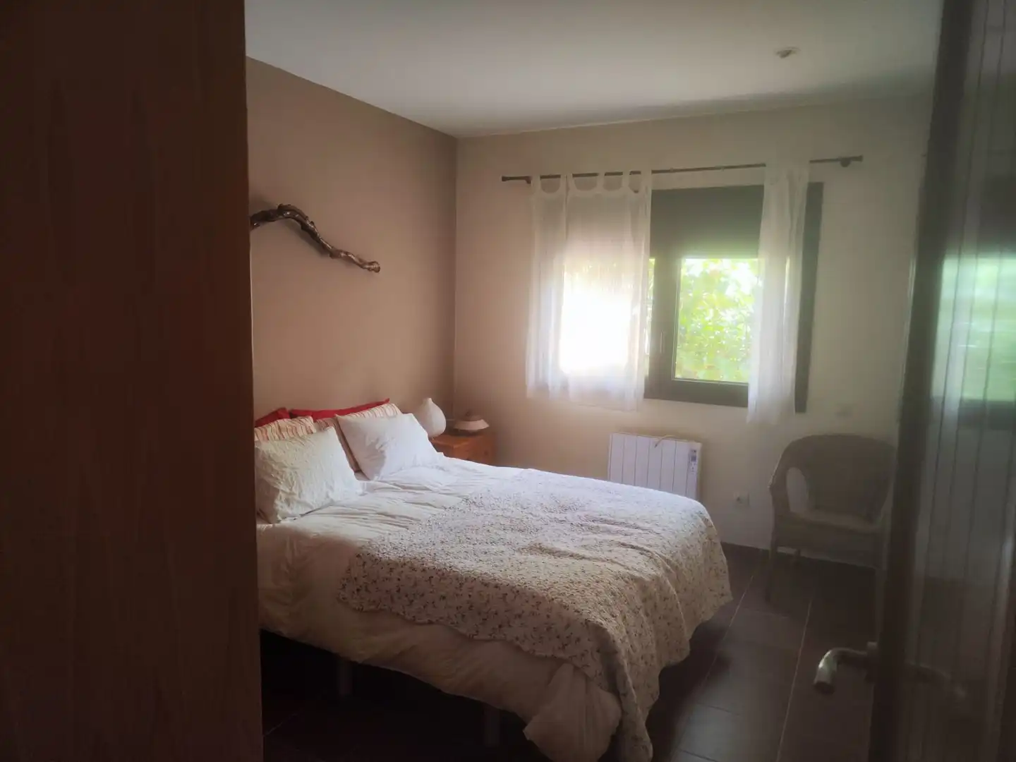 Habitación de Casa o chalet en venta en Sant Llorenç de la Muga con Calefacción y Jardín privado