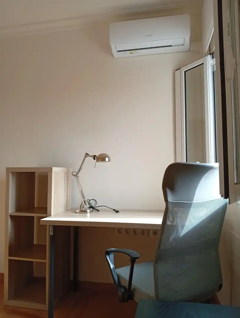 Wohnung zur Miete in Sevilla mit Klimaanlage, Terrasse und Möbliert