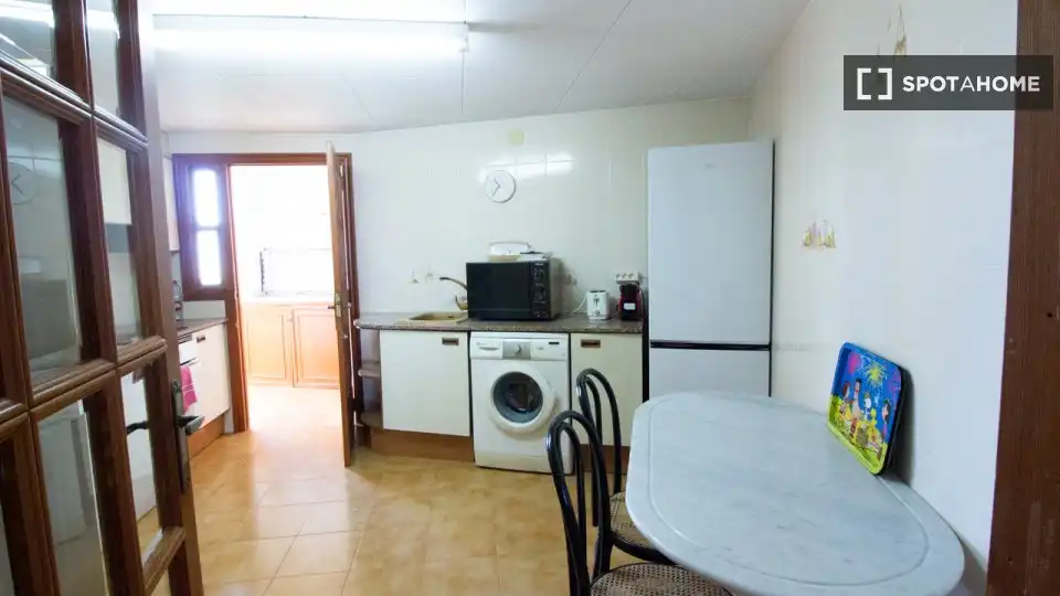Cocina de Piso de alquiler en Cullera con Aire acondicionado, Calefacción y Amueblado