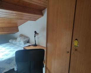 Bedroom of Flat to rent in Santiago de Compostela 