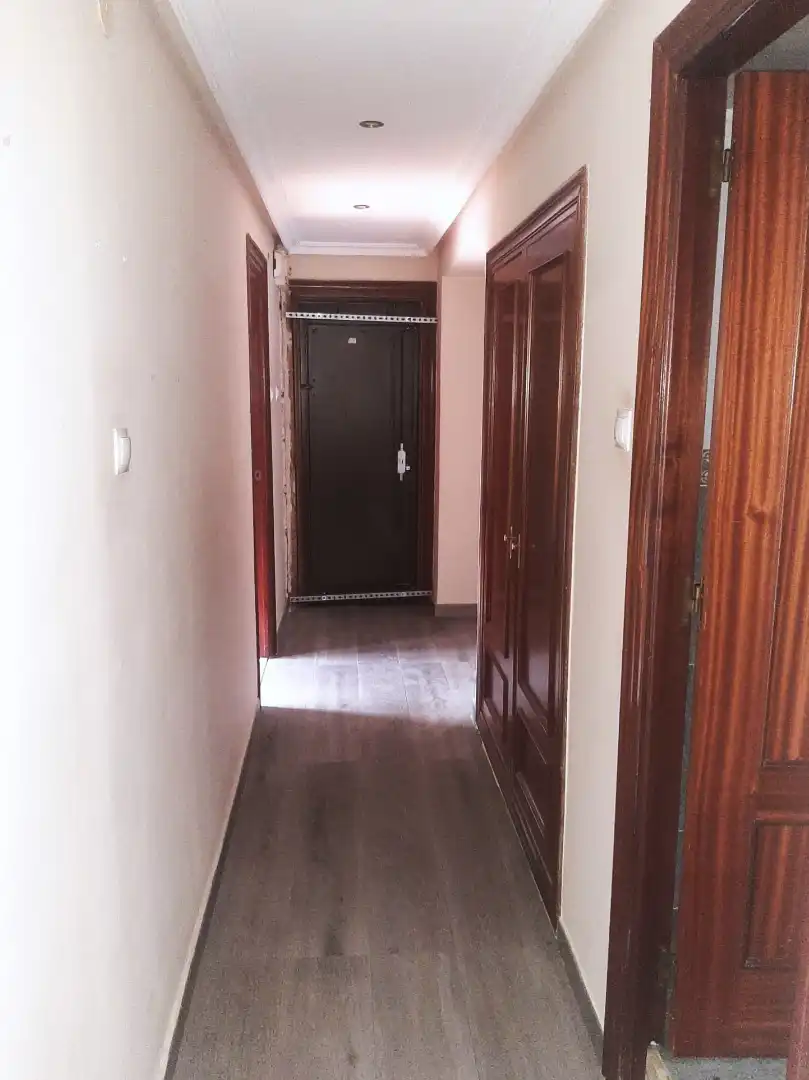 Piso en venta en Lena con Parquet, Trastero y Lavadora