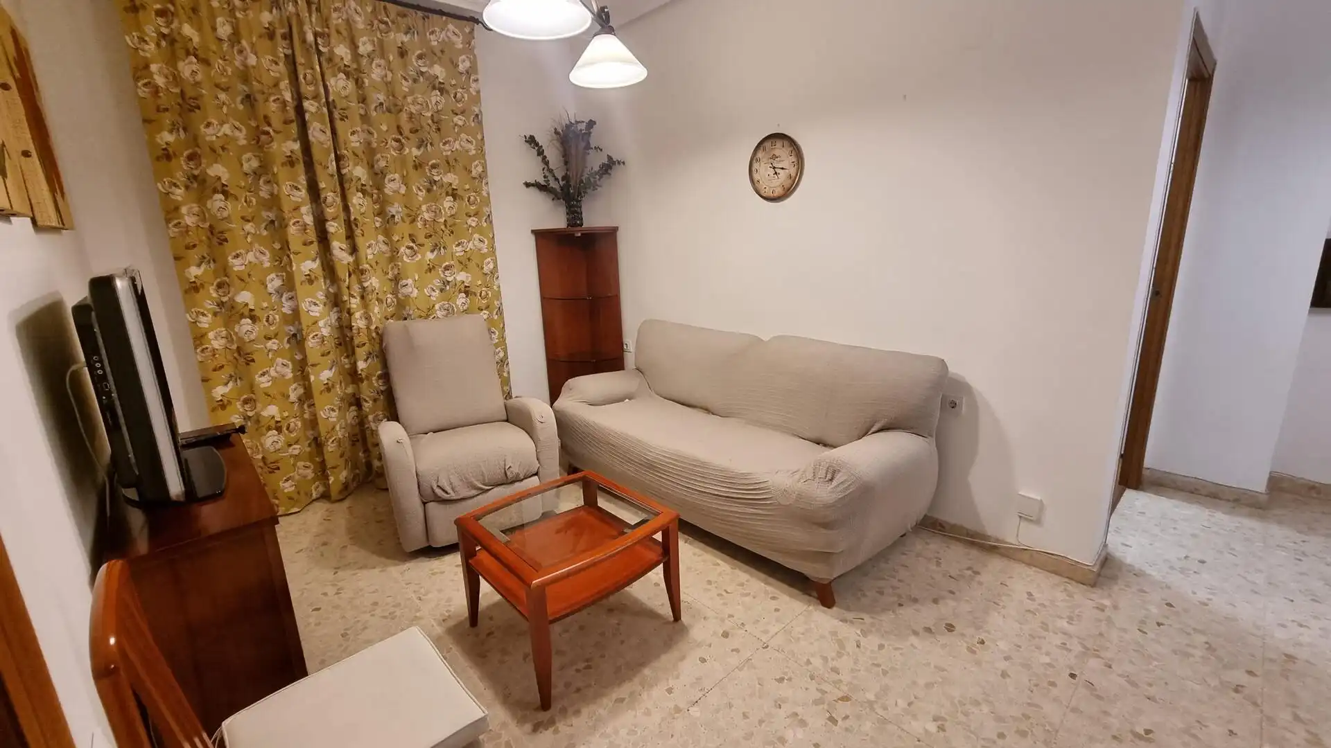 Wohnzimmer von Wohnungen zur Miete in Poniente-Sur
