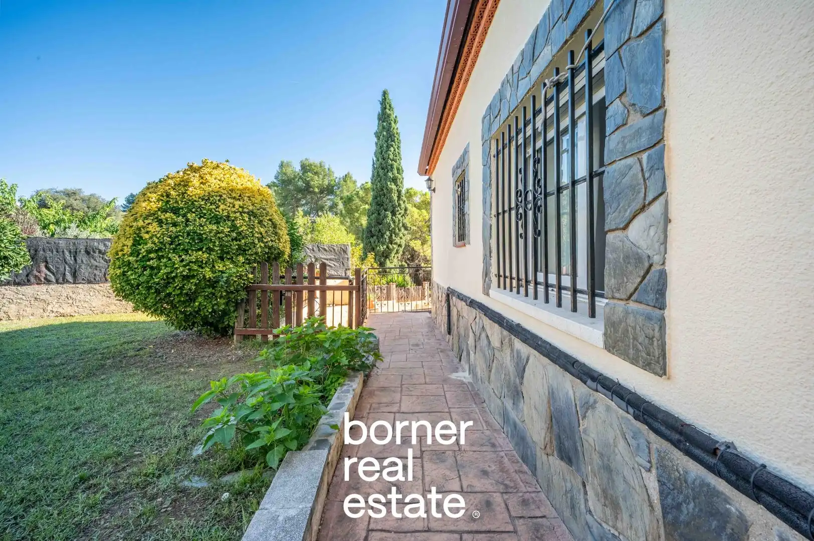 Exterior view of Houses for sale in Sant Muç