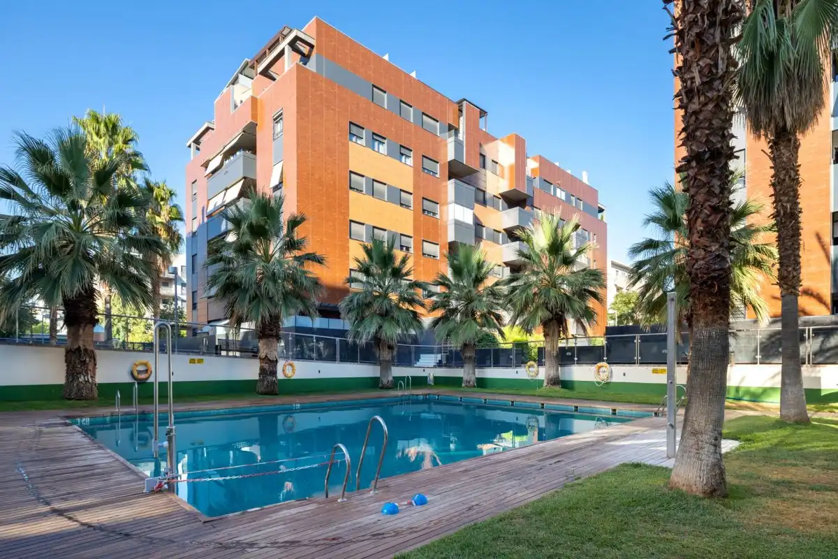 Exterior view of Flat for rent in Granada  with Heating, Private garden and Storage room