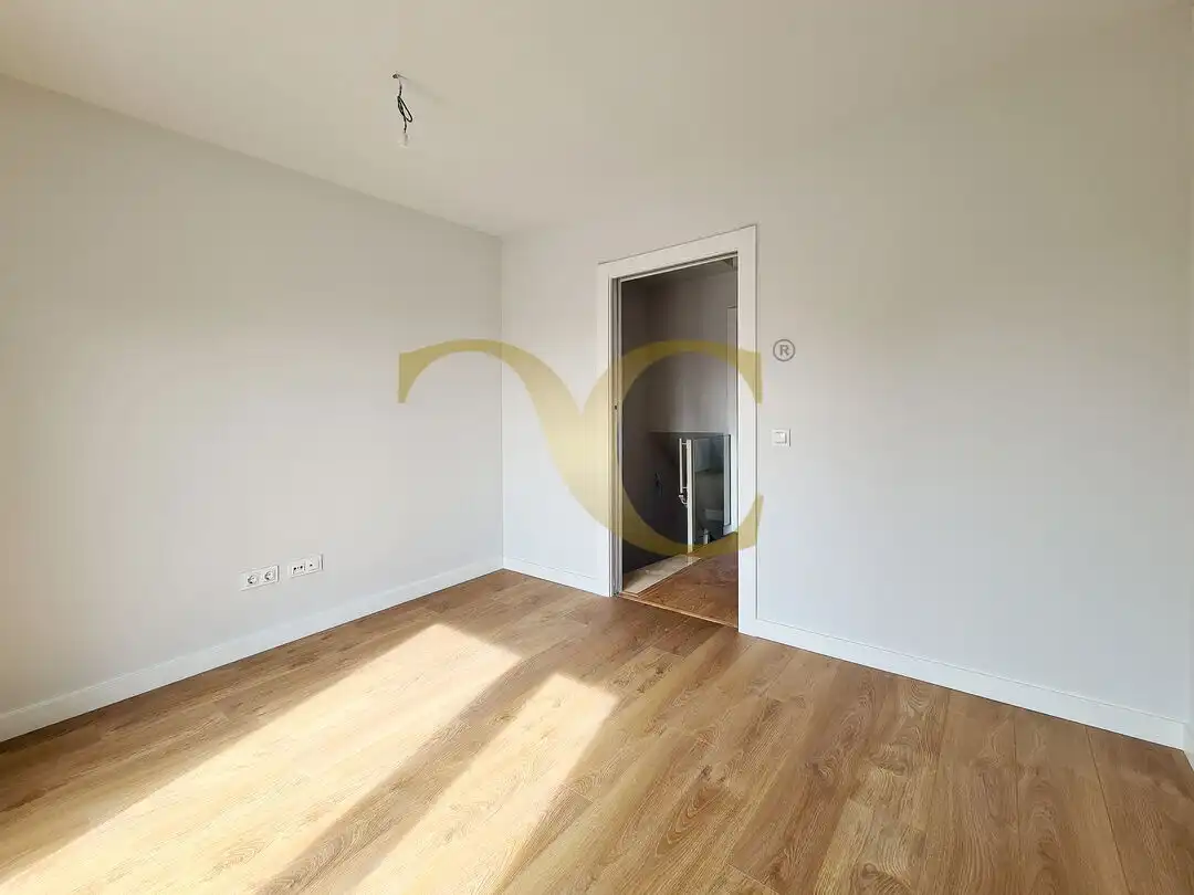 Dormitori de Dúplex en venda en Gijón  amb Calefacció, Terrassa i Traster