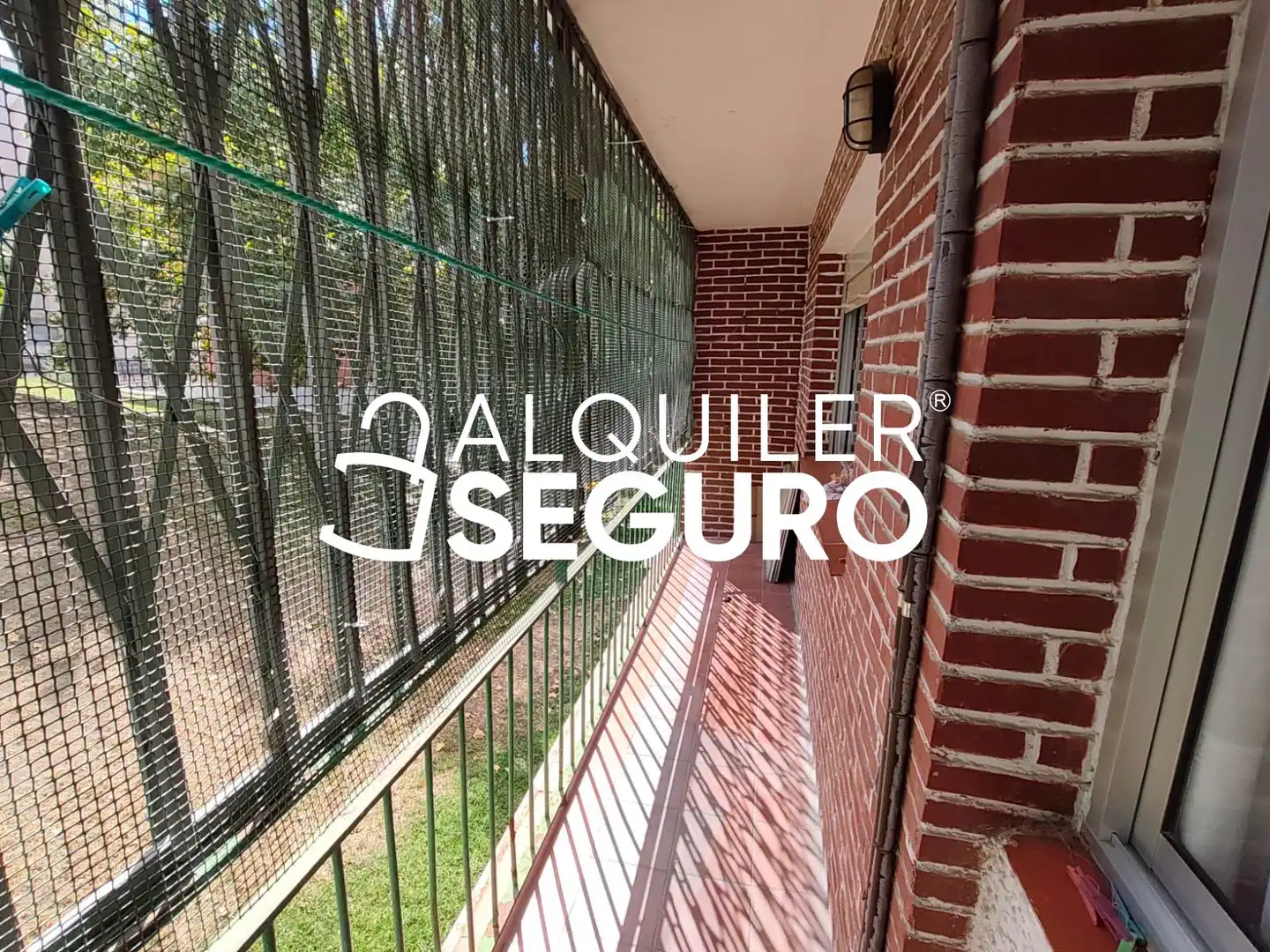 Vista exterior de Pis de lloguer en Madrid amb Calefacció, Terrassa i Moblat