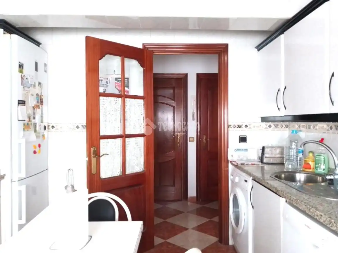 Cocina de Piso en venta en Sevilla con Aire acondicionado, Terraza y Amueblado