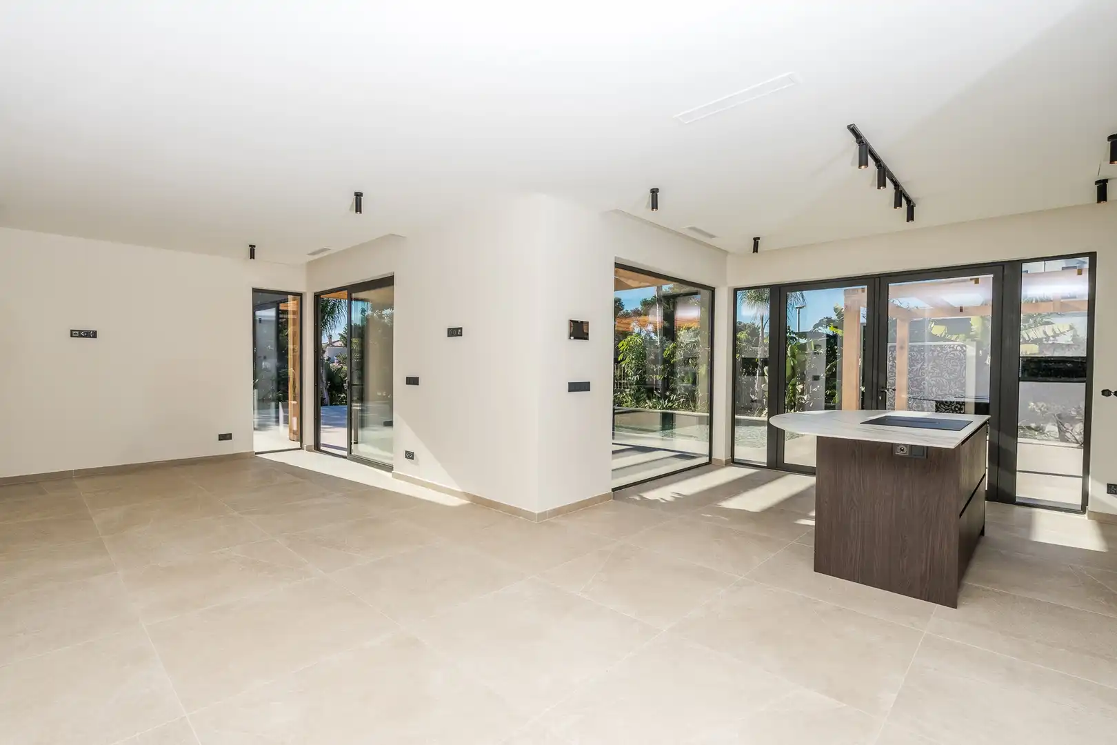 Houses for sale in Jávea / Xàbia  with Air Conditioner, Heating and Private garden