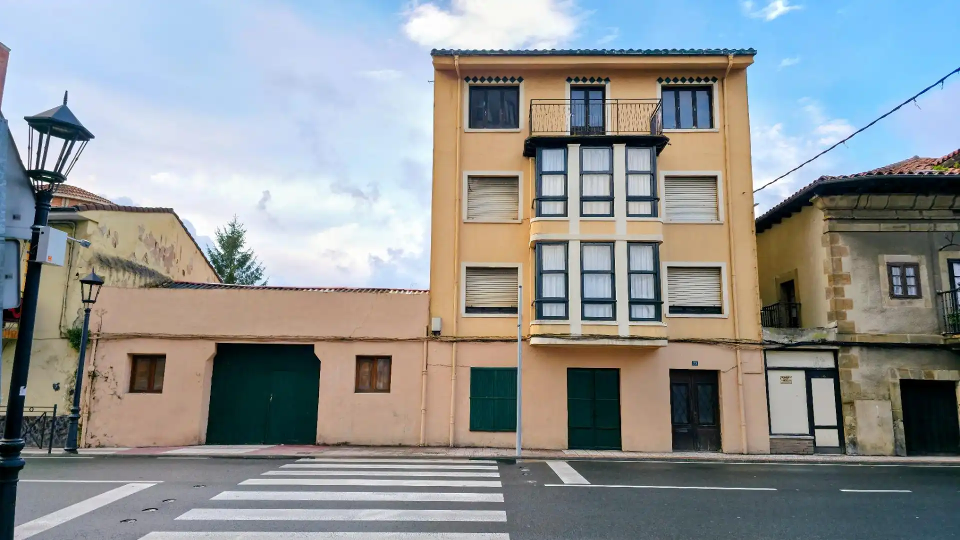Vista exterior de Casa o chalet en venta en Colindres