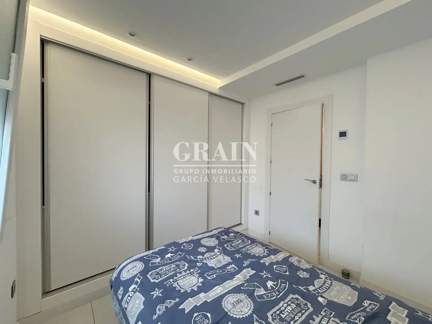 Bedroom of Flat for sale in Albacete  with Air Conditioner, Heating and Balcony