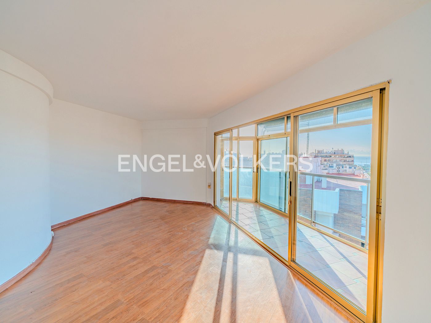 Flat for sale in Calle Reyes Católicos, 52, Ensanche - Diputación, Centro