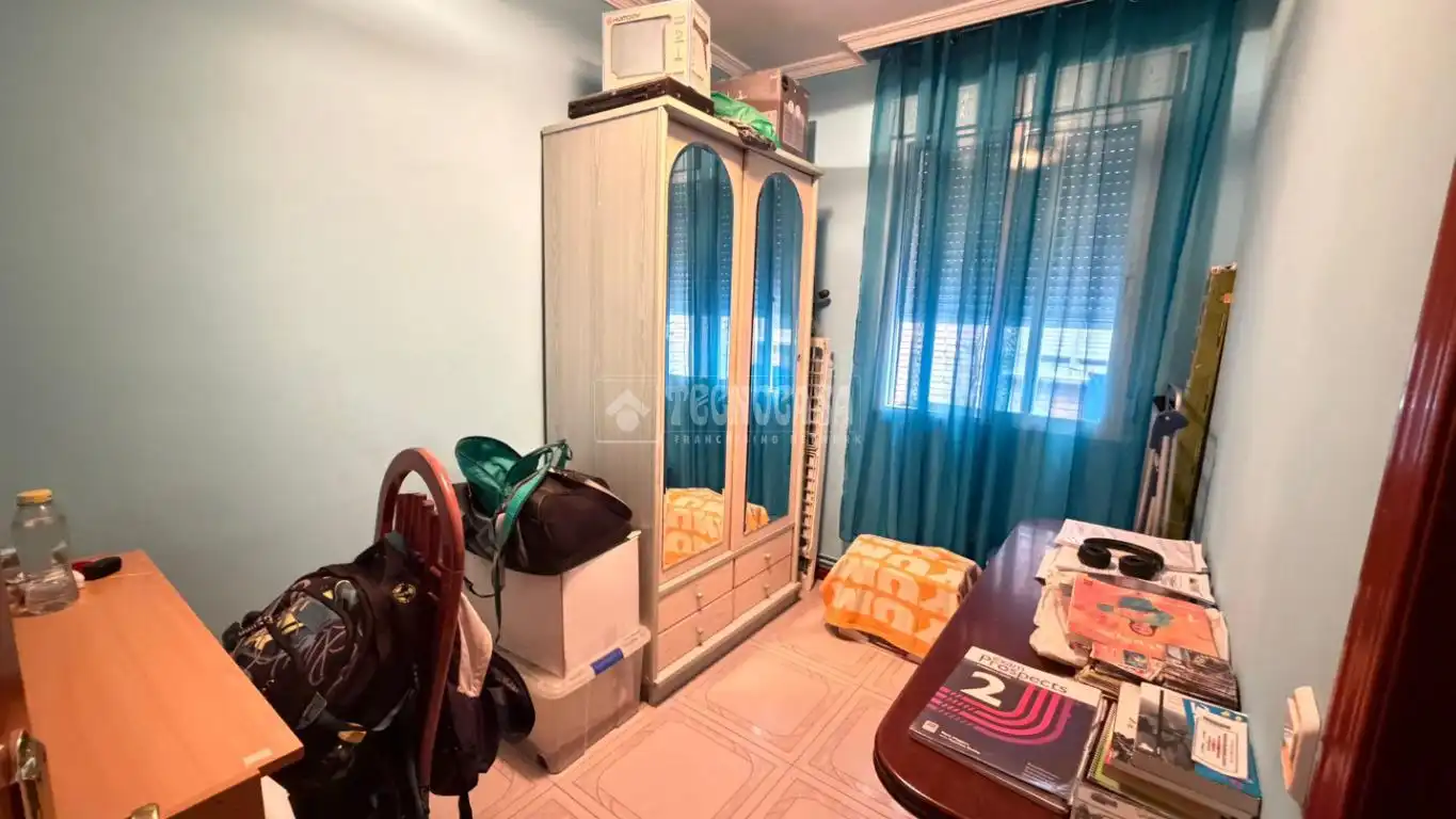 Habitación de Piso en venta en Parla con Calefacción