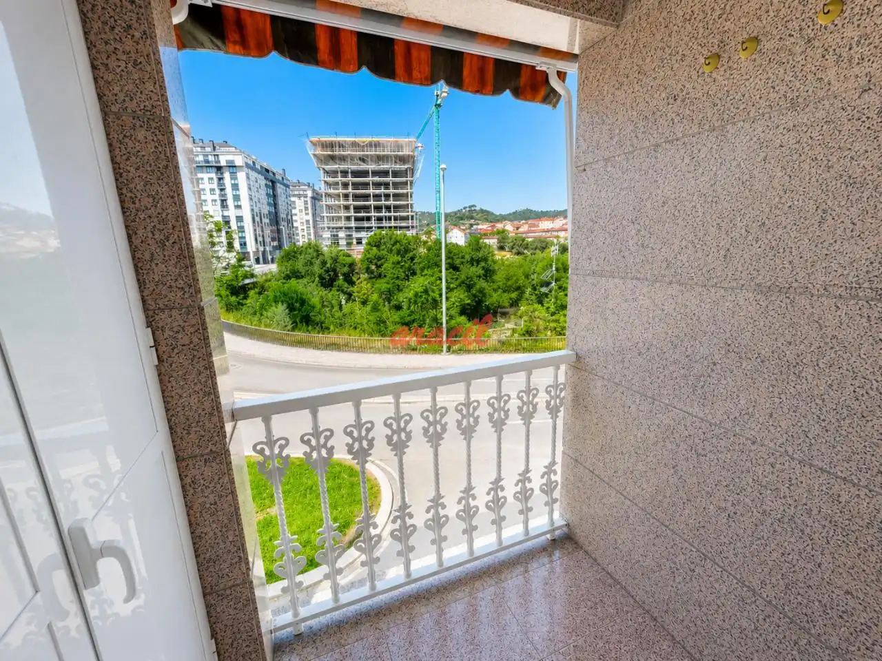 Terrassa de Apartament de lloguer en Ourense Capital  amb Calefacció, Moblat i Balcó